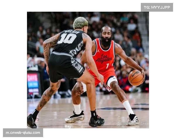 马刺快船逆转战裁判对文班亚马防守覆盖与犯规控制解读